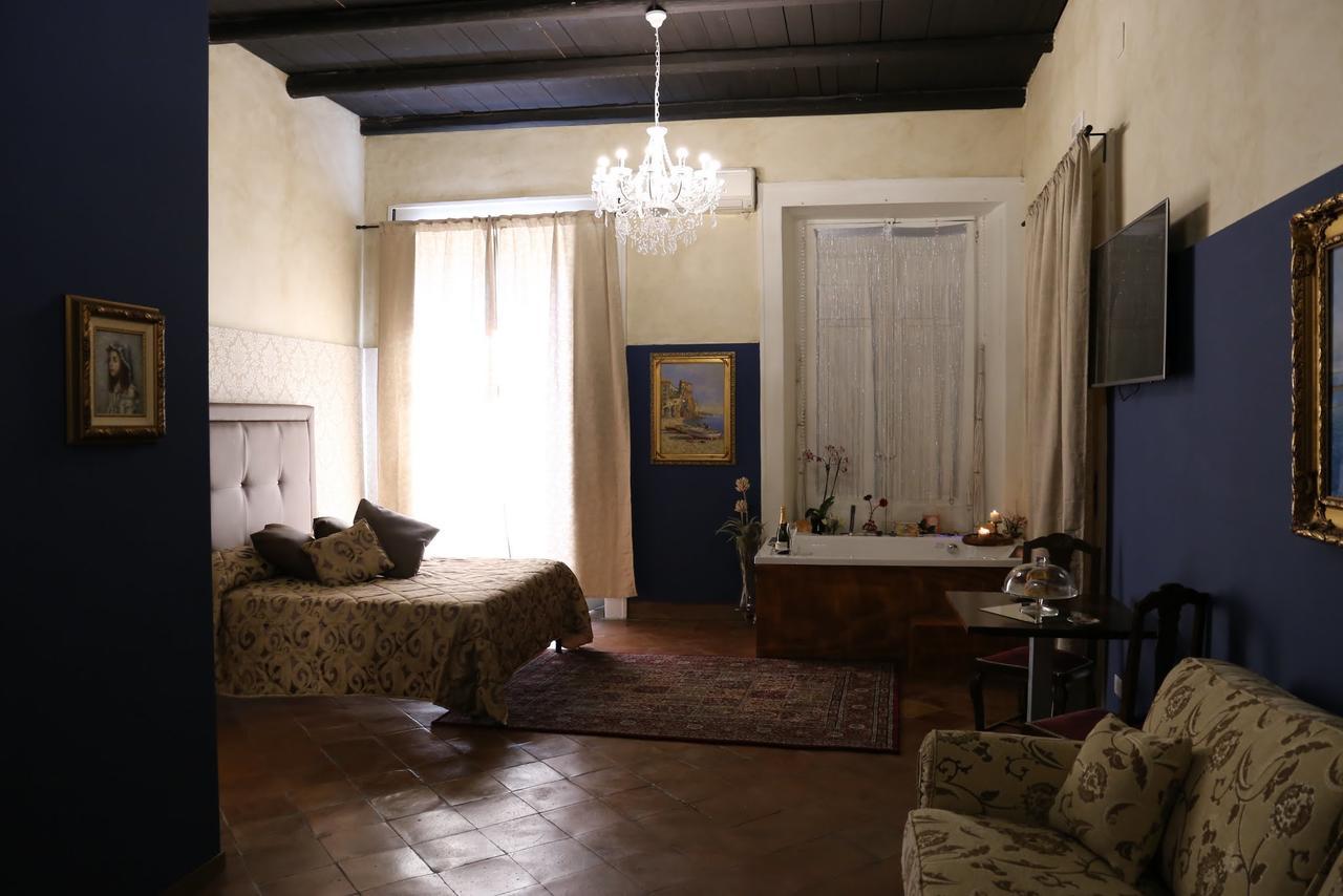 Suite Palazzo Luciani Σαλέρνο Εξωτερικό φωτογραφία