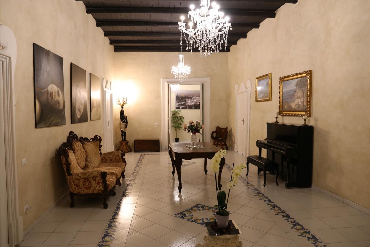 Suite Palazzo Luciani Σαλέρνο Εξωτερικό φωτογραφία